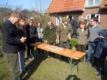 Hans in seinem Element: Durchdringen die Teilnehmer den Schild er-Wald?