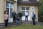 Hintere Reihe v.l.: Helmut Blauth, Stellv. LJN-Präsident, Josef Schröer, Stellv. LJN-Präsident, Robert Lohkamp, Vorsitzender der Jägerschaft Ammerland, Stephan Johanshon, LJN-Geschäftsführer; vordere Reihe:  Karin Logemannn, Agrarpolitische Sprecherin der SPD-Fraktion, Heiko Haken, Stellv. Vorsitzender der Jägerschaft Ammerland und Tobias Heilmann, Jagdpolitische Sprecher der SPD-Fraktion. 
